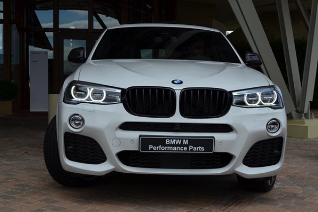 Първи снимки на BMW X4 с M Performance пакет
