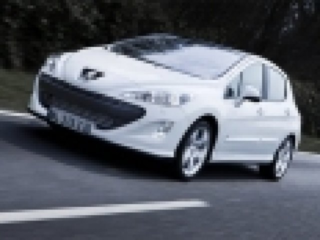 „Горещ” Peugeot 308 ще видим в Париж