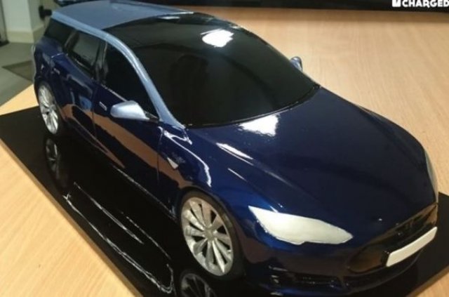 Богат англичанин превръща Tesla Model S в комби