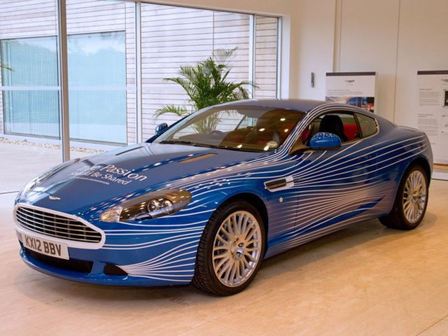 Aston Martin показа DB9 M1