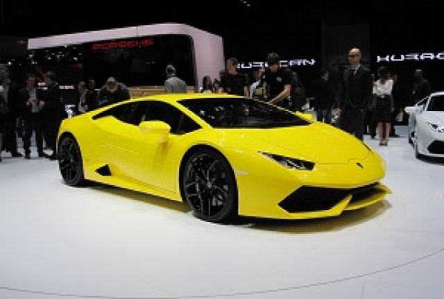 Lamborghini показа наследника на Gallardo 