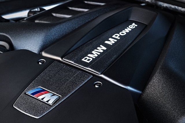 Jaguar Land Rover ще използва двигатели BMW