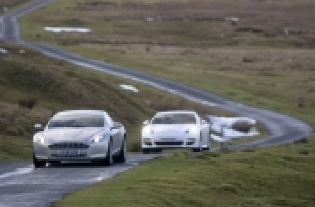 Aston Martin Rapide vs Porsche Panamera