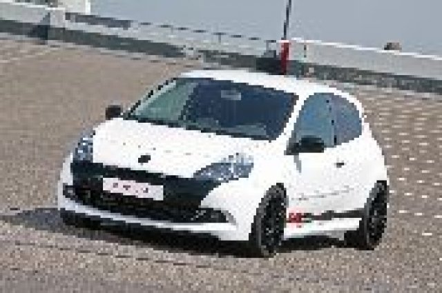 Clio RS от MR Car Design