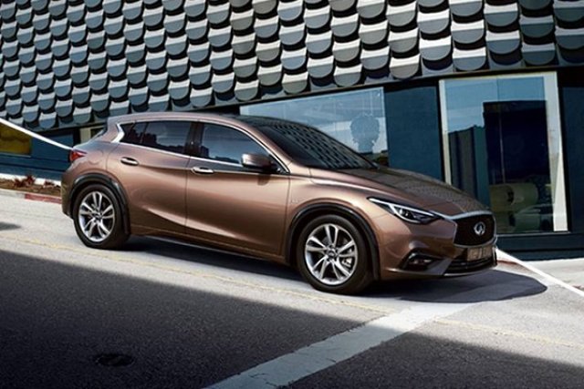 Официални снимки на Infiniti Q30