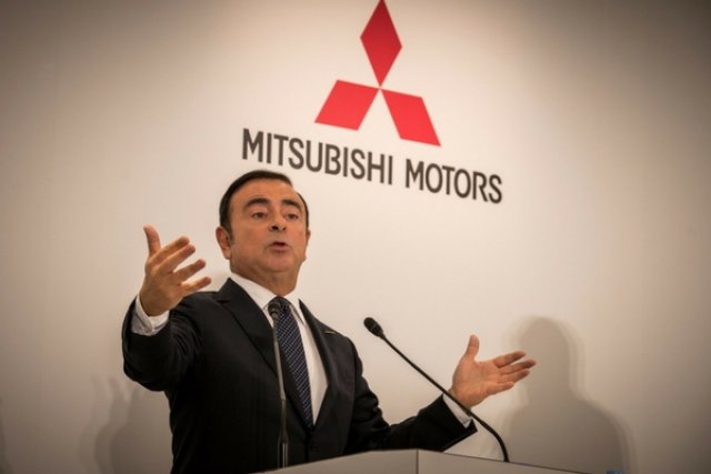 Първата работа на Гон в Mitsubishi: да си утрои заплатата