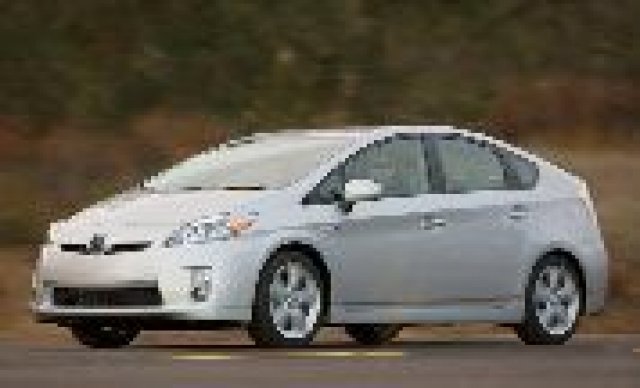 Toyota Prius - най-продаваната кола в Япония