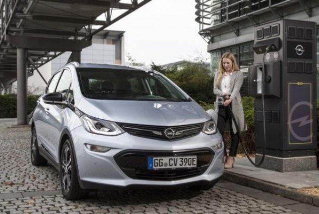 Opel обяви цените на Ampera-е