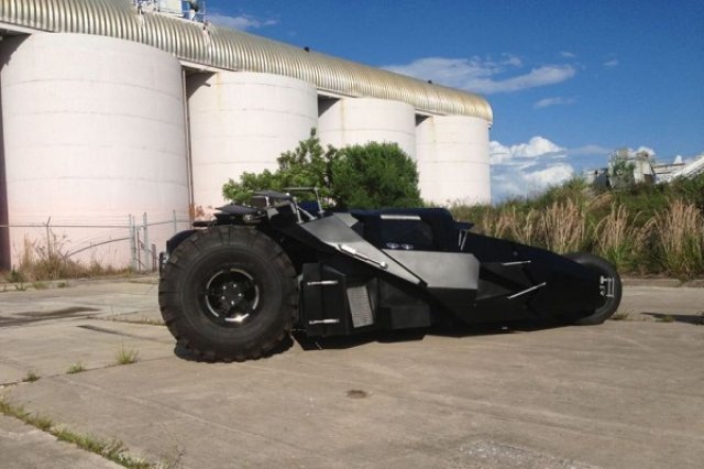 Предлагат Батмобил за 1 млн. долара