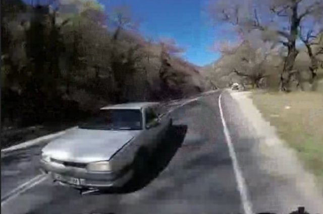 Ново видео на Golf-а, който засича мотористи