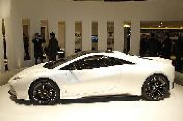 Серийният Lotus Esprit ще видим през ноември