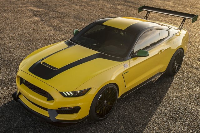 Ford почете военен изтребител с уникален Mustang