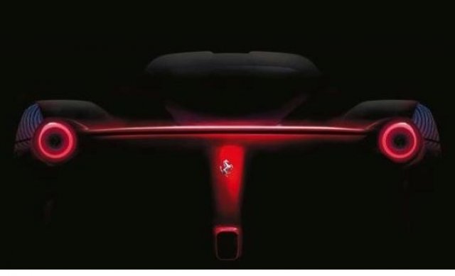 Първи снимки на Ferrari F70