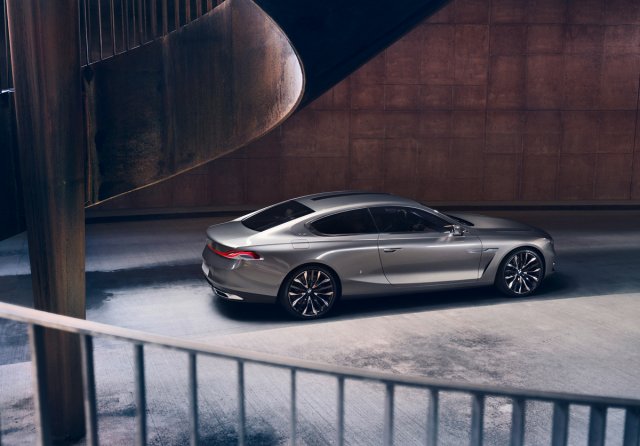 BMW вади конкурент на Bentley Continental GT