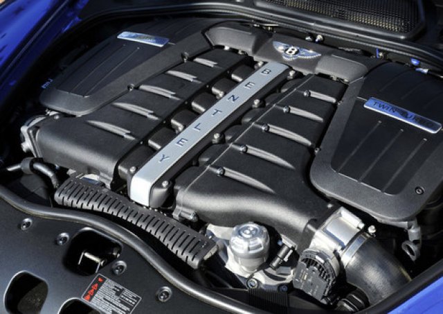 Bentley ще усъвършeнства W12