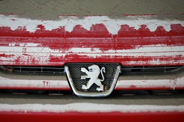 General Motors се отказва от купуване на акции от PSA