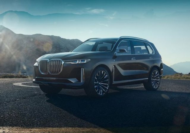 Официално: Големият всъдеход на BMW получи 6 места и хибридна версия