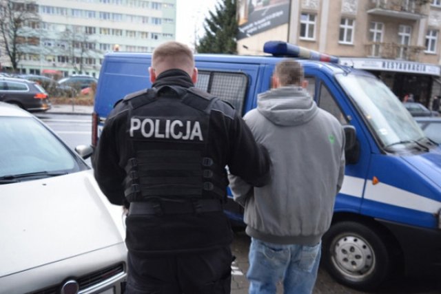 Два пъти за един ден хванаха пиян шофьор на катафалка