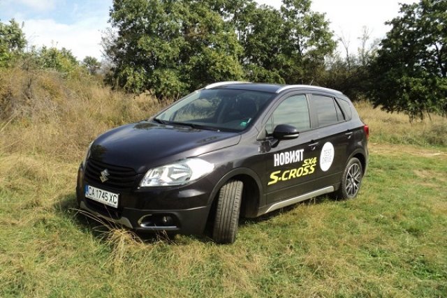 Новото Suzuki SX4 S-Cross привлича с универсалност