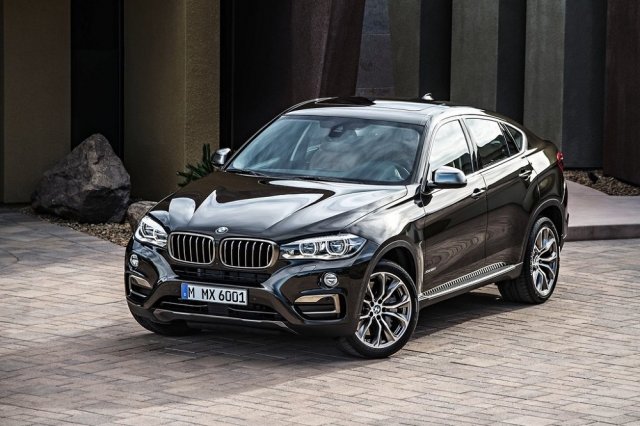 Пиян шофьор предложи BMW X6 като подкуп