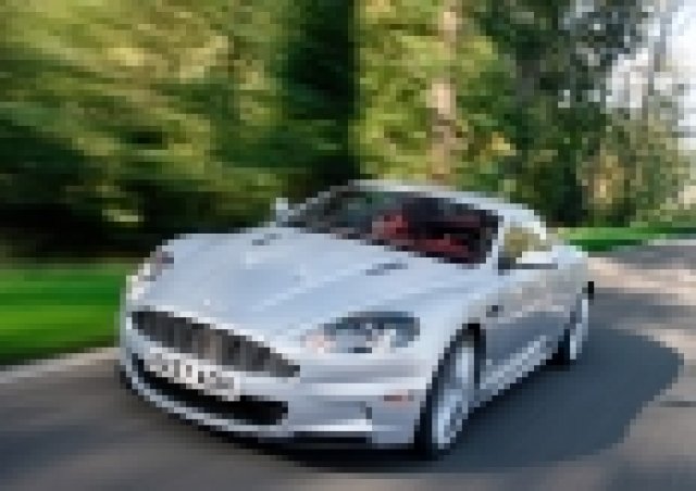 Aston Martin викат в сервизите 1090 автомобила