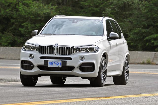 Дизеловият флагман BMW X5 M50d