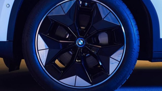Специални джанти увеличават пробега на BMW iX3 
