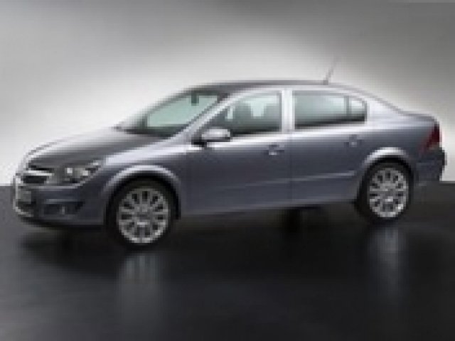 Започват продажбите на седана Opel Astra