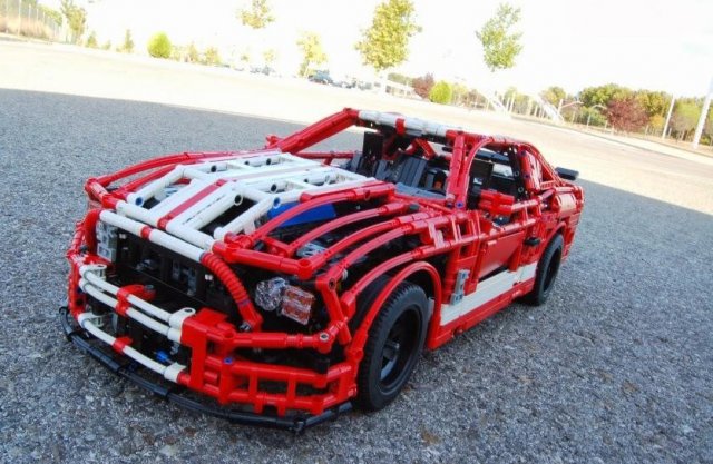 Испанец направи Shelby GT 500 от LEGO