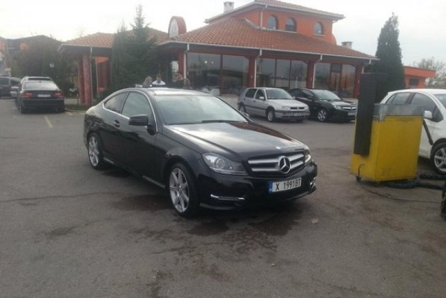 Григор Димитров продава колата си