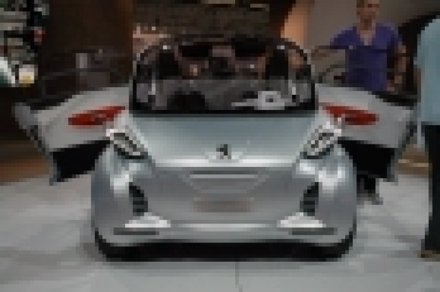 Peugeot представи способно градско возило