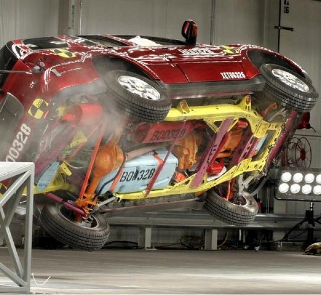 Китайци правят център за краш-тестове