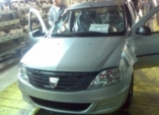 Шпионски снимки на обновената Dacia Logan