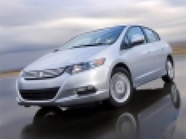 Хибридната Honda Insight най-продавана кола в Япония