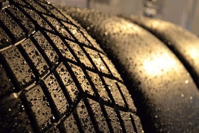 Разработват гума със сменящо се покритие 