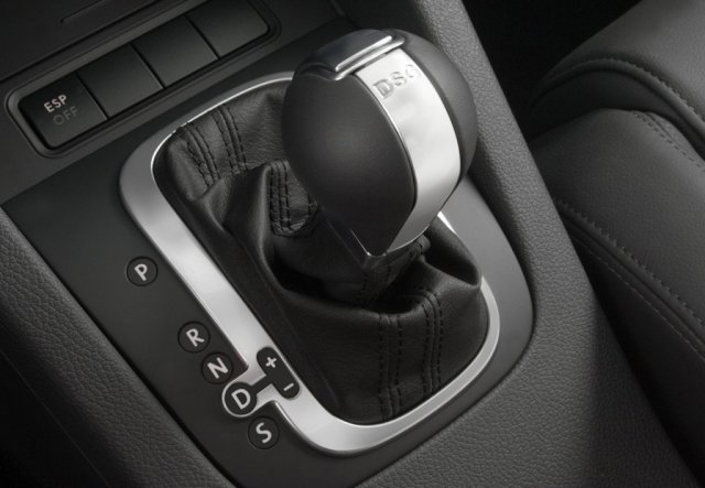 VW изтегля над 380 000 коли в Китай