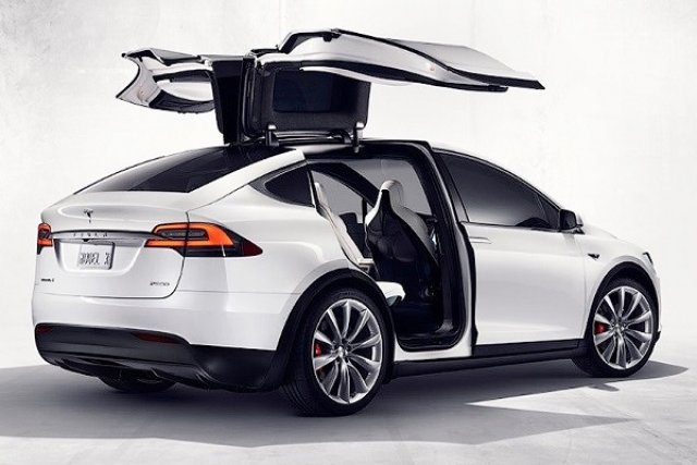 Tesla най-после разкри Model X