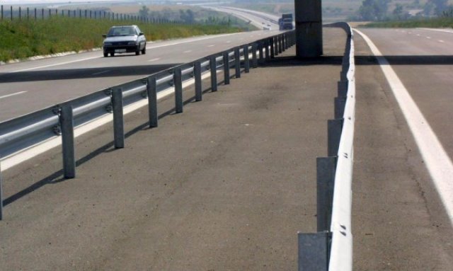 Хванаха BMW да лети с 257 км/ч по 