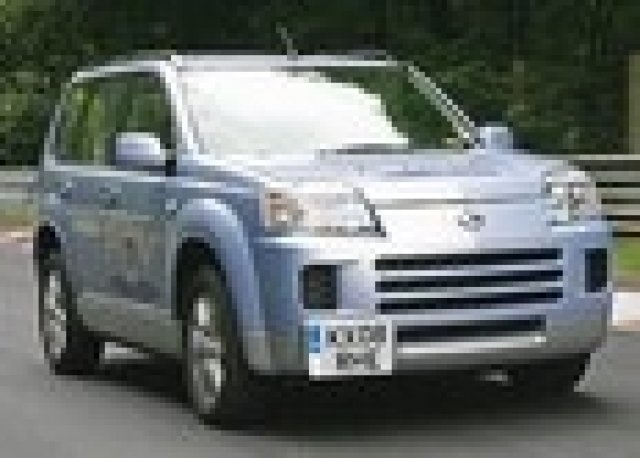 Nissan изпитва водороден автомобил на Нюрнбургринг