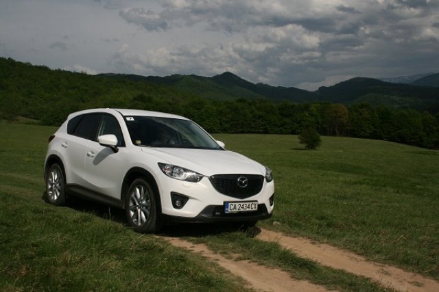 Mazda готви компактен кросовър