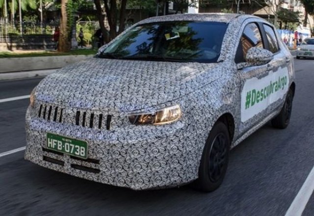 Все още непоказан модел на Fiat катастрофира тежко