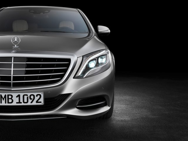 Следващият Mercedes-Benz S-Class ще разчита езика на жестовете