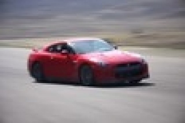 Porsche предизвика Nissan за обиколка на Nurburgring