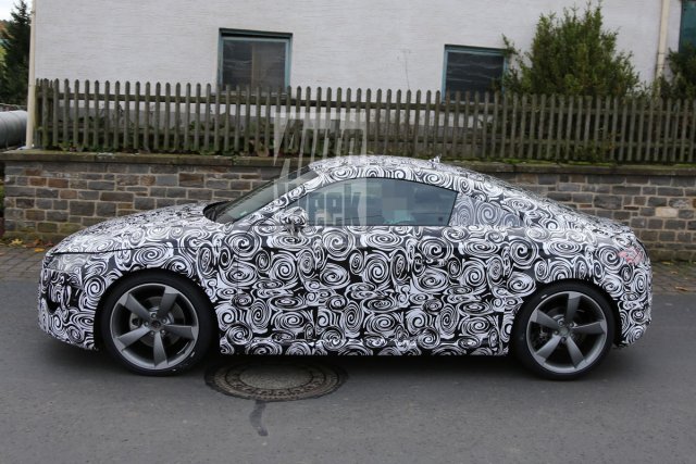 Хванаха новото Audi TT на тестове