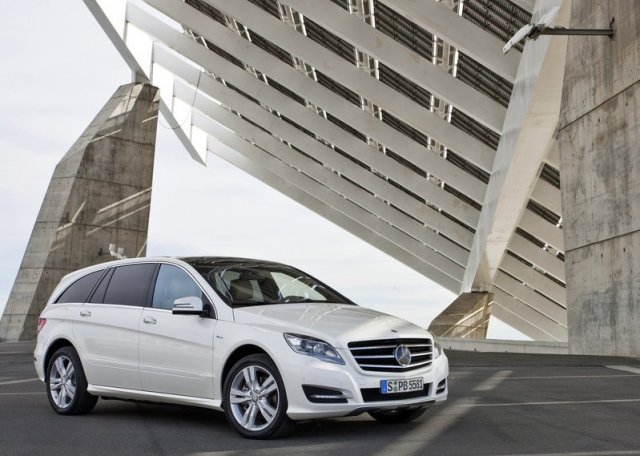 Mercedes-Benz все пак ще пусне нова R-Class