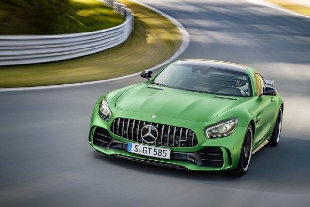Mercedes-AMG GT R се оказа по-евтин от Porsche 911 Turbo
