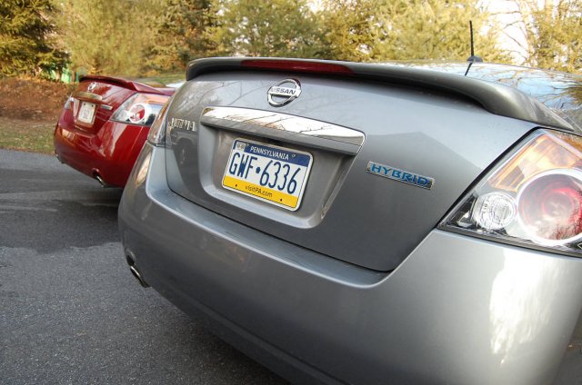 Nissan пуска 15 хибрида за 4 години