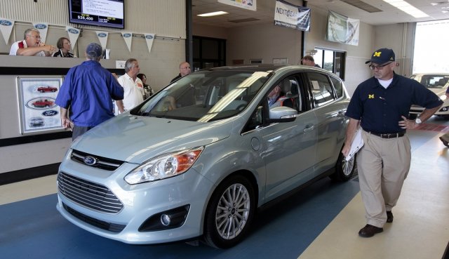 Новите коли остават лукс за възрастни