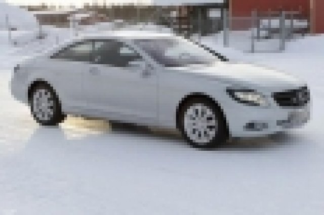 Нови шпионски снимки на S-Class Coupe