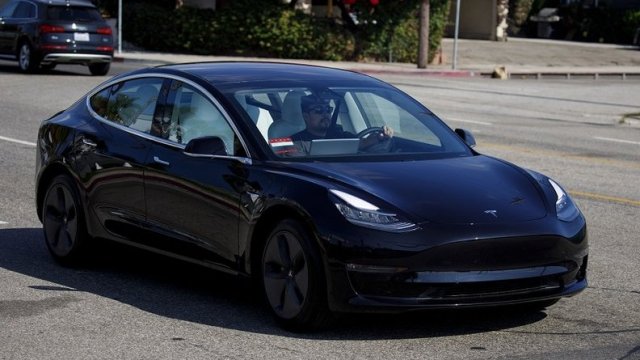 Tesla Model 3 влезе в Топ 3 по продажби в Европа